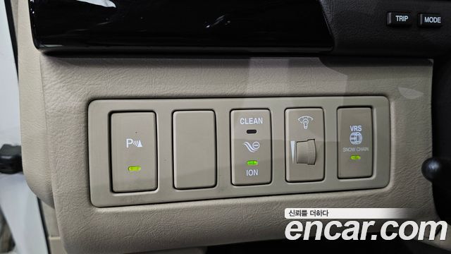 Kia OPIRUS 2010 — photo 12