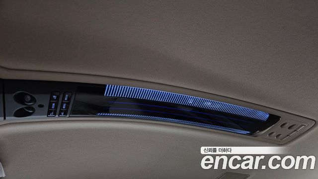 Kia OPIRUS 2010 — photo 18