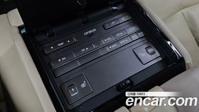 Kia OPIRUS 2010 — photo 19