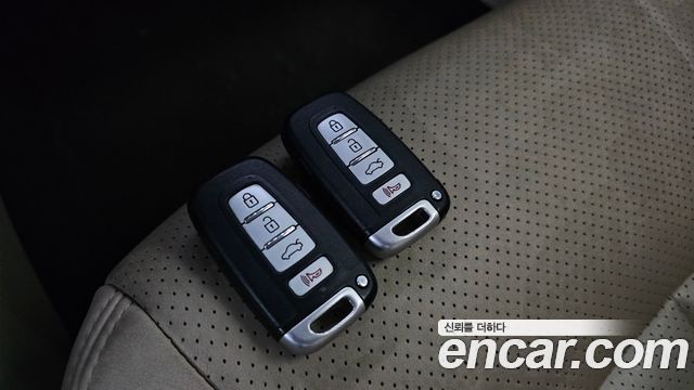 Kia OPIRUS 2010 — photo 20