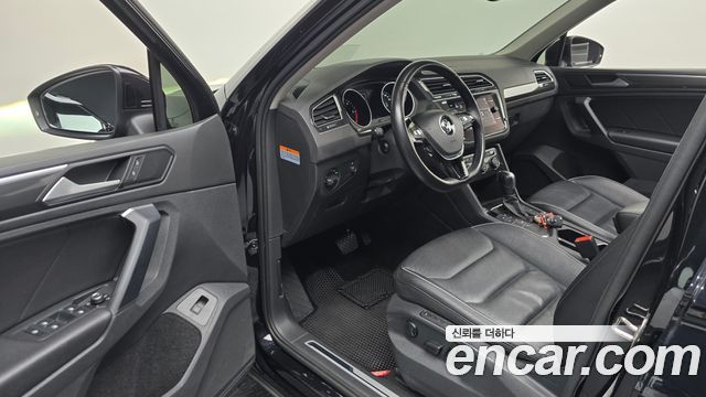 Volkswagen Tiguan 2020 — photo 13
