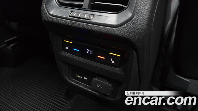 Volkswagen Tiguan 2020 — photo 24