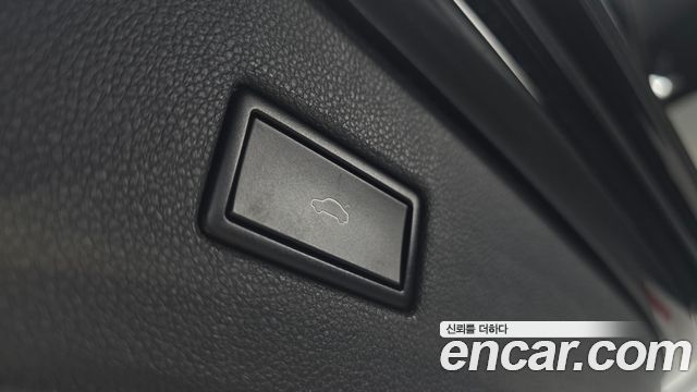 Volkswagen Tiguan 2020 — photo 26