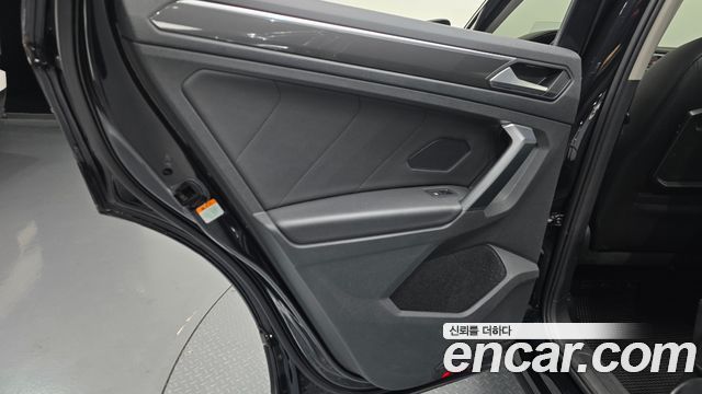 Volkswagen Tiguan 2020 — photo 15