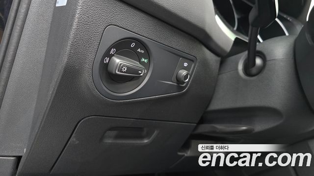 Volkswagen Tiguan 2020 — photo 29