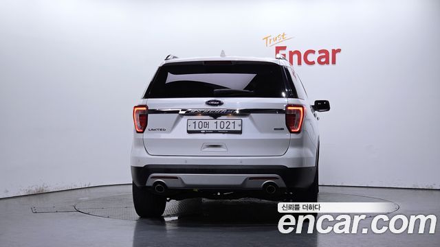 Ford Explorer 2017 — photo 4
