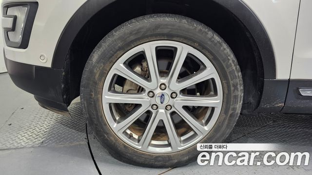 Ford Explorer 2017 — photo 5