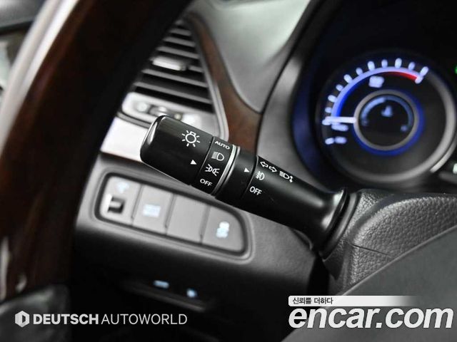 Hyundai Grandeur 2015 — photo 17