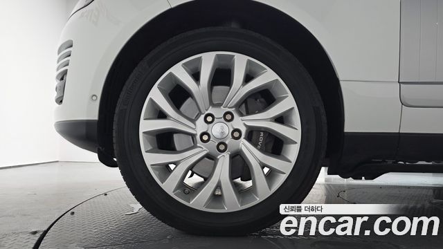 Land Rover Range Rover 2019 — photo 5