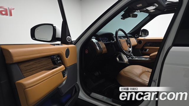 Land Rover Range Rover 2019 — photo 13