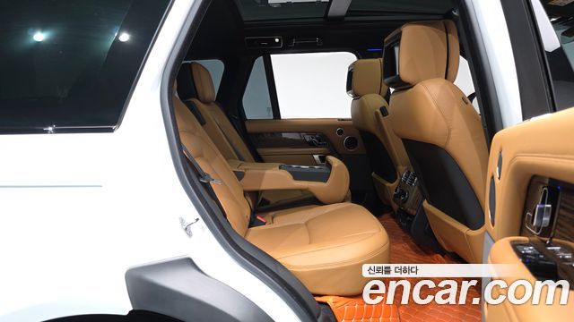 Land Rover Range Rover 2019 — photo 17