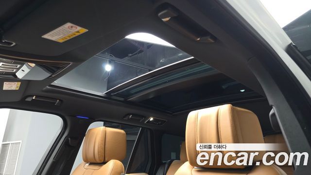 Land Rover Range Rover 2019 — photo 21