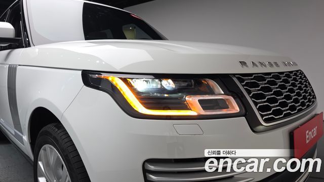 Land Rover Range Rover 2019 — photo 8