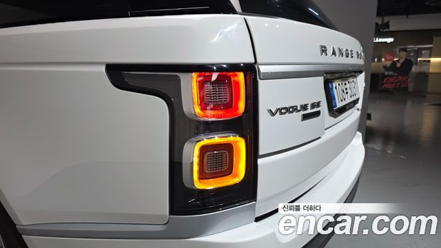 Land Rover Range Rover 2019 — photo 9
