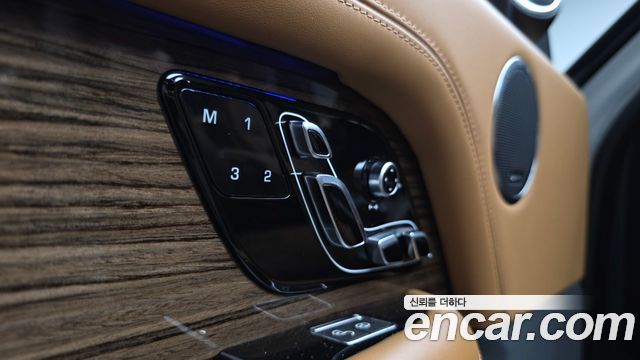 Land Rover Range Rover 2019 — photo 27