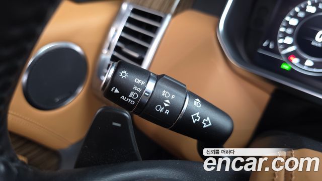 Land Rover Range Rover 2019 — photo 37