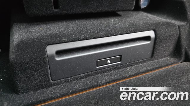 Land Rover Range Rover 2019 — photo 38