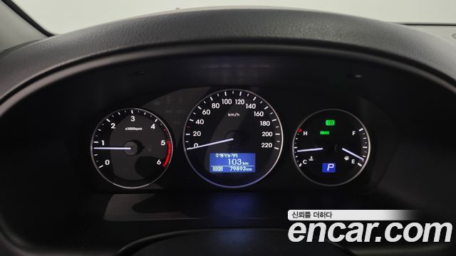 Hyundai Starex 2018 — photo 8