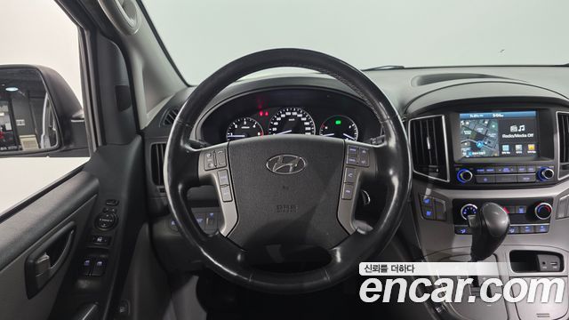 Hyundai Starex 2018 — photo 13