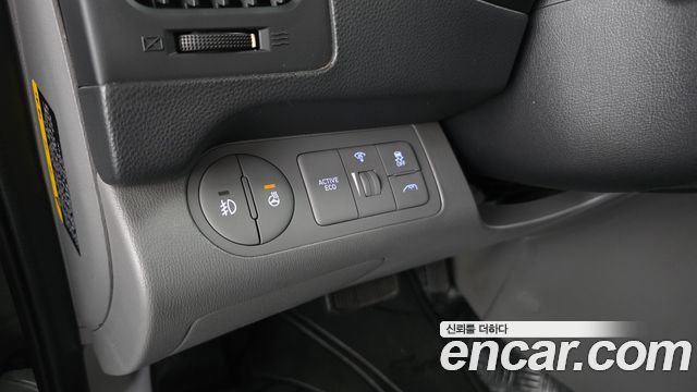 Hyundai Starex 2018 — photo 15