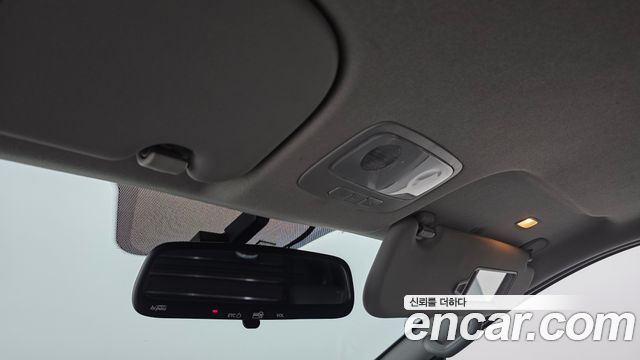 Hyundai Starex 2018 — photo 18