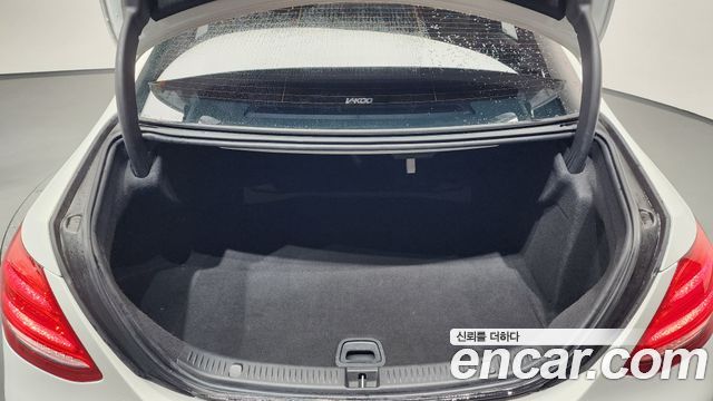 Mercedes-Benz E-Class 2017 — photo 22