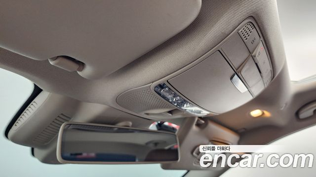 Mercedes-Benz E-Class 2017 — photo 26