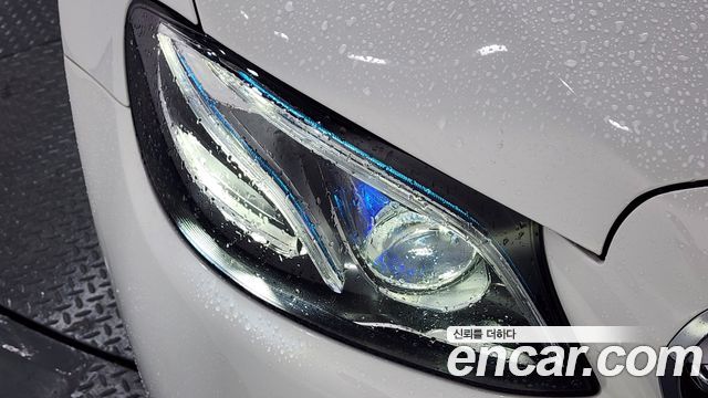 Mercedes-Benz E-Class 2017 — photo 8