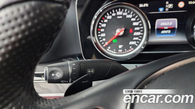 Mercedes-Benz E-Class 2017 — photo 29
