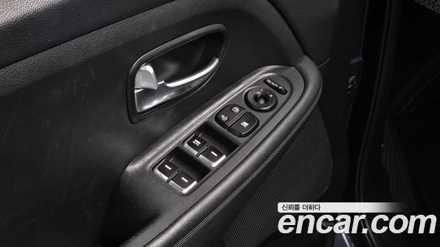 Kia Carens 2014 — photo 16