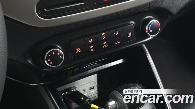 Kia Carens 2014 — photo 18
