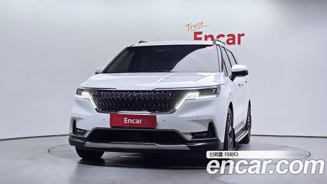 Kia Canival 2023 — photo 3