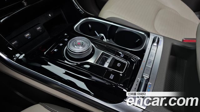 Kia Canival 2023 — photo 12