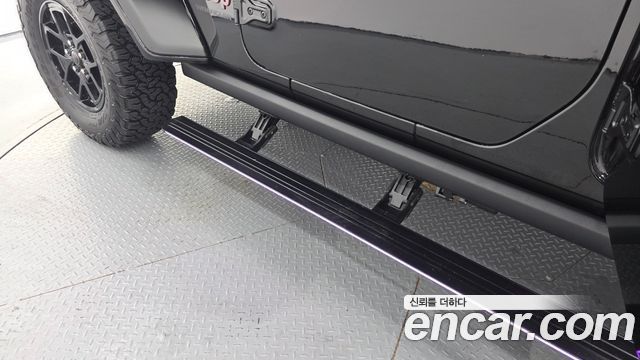 Jeep Wrangler 2025 — photo 19