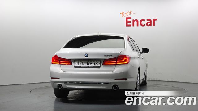 BMW 5-Series 2018 — photo 4