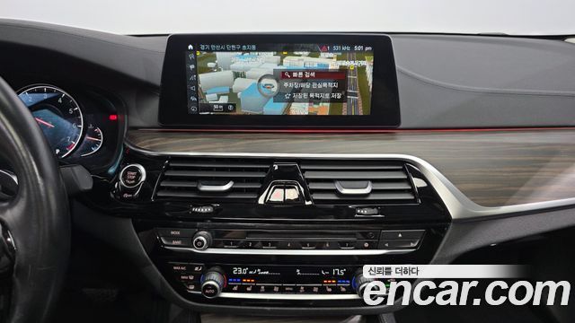 BMW 5-Series 2018 — photo 29