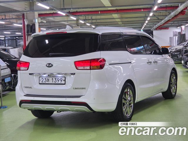 Kia Canival 2016 — photo 4