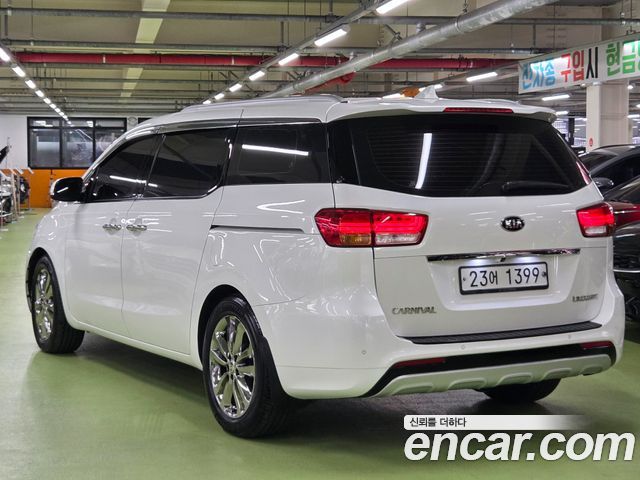 Kia Canival 2016 — photo 5
