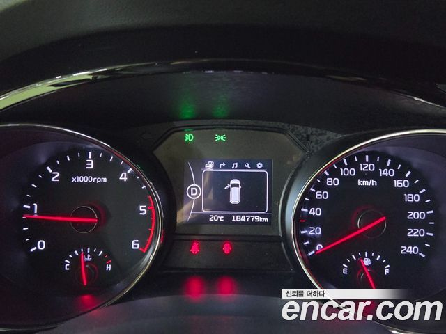 Kia Canival 2016 — photo 10