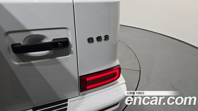 Mercedes-Benz G-Class 2026 — photo 9