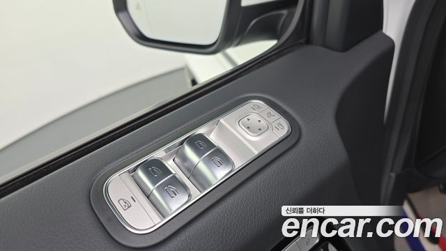 Mercedes-Benz G-Class 2026 — photo 28