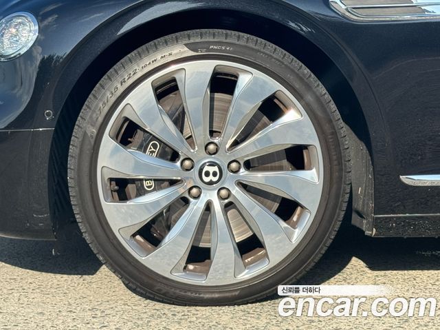 Bentley Flying Spur 2021 — photo 5