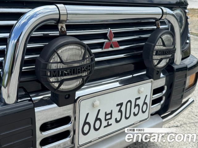 Mitsubishi Pajero 1995 — photo 18
