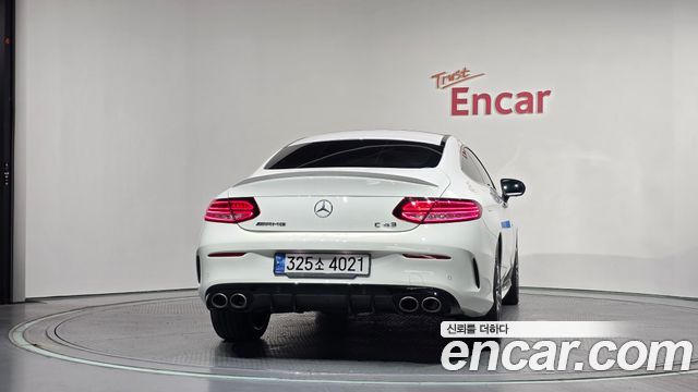 Mercedes-Benz C-Class 2021 — photo 4
