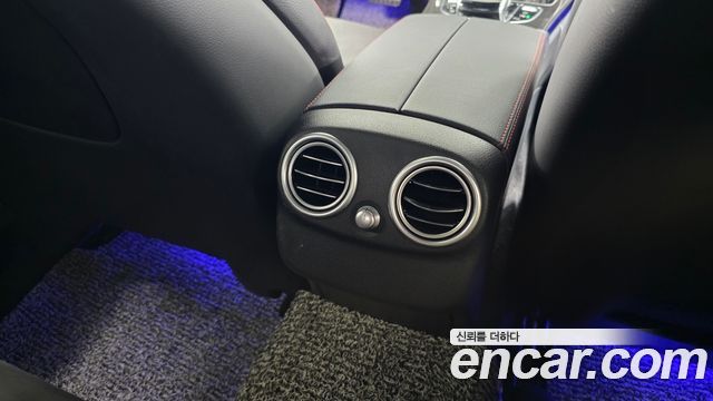 Mercedes-Benz C-Class 2021 — photo 33