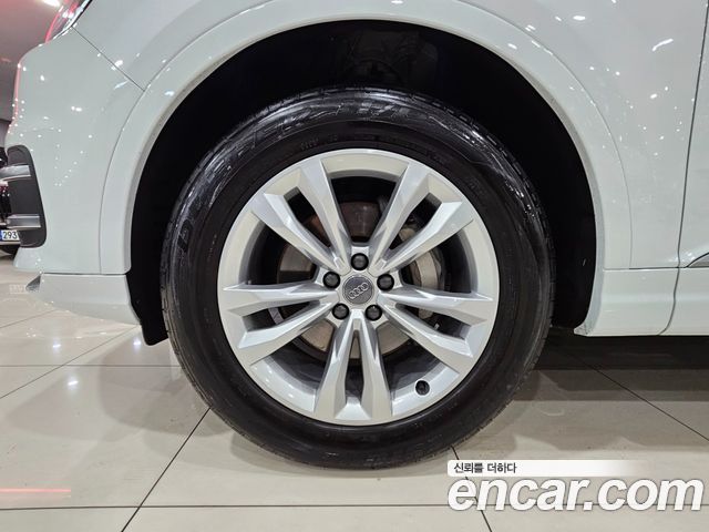 Audi Q7 2019 — photo 5