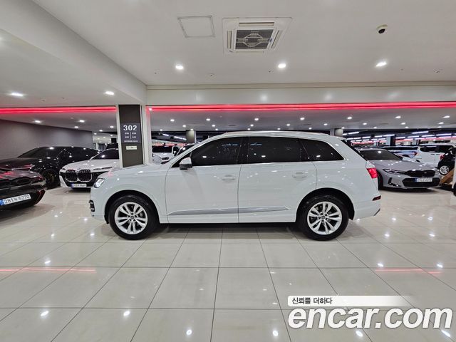 Audi Q7 2019 — photo 19