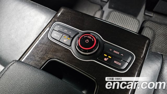 Kia K7 2013 — photo 19