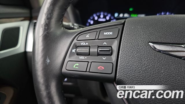 Genesis G80 2018 — photo 30