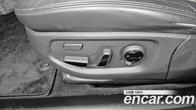 Genesis G80 2018 — photo 31